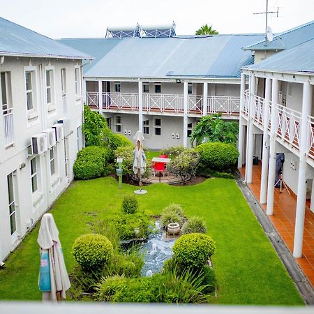 Vetho 2 Apartments Or Tambo Airport Kempton Park Esterno foto