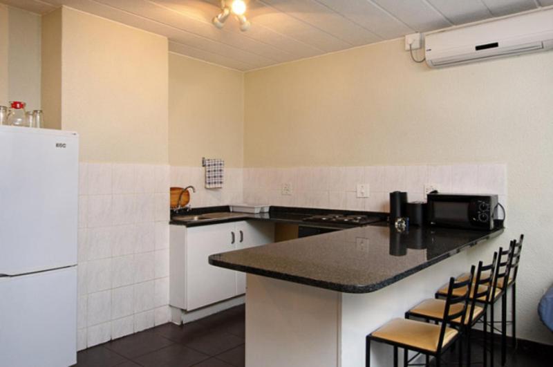 Vetho 2 Apartments Or Tambo Airport Kempton Park Esterno foto