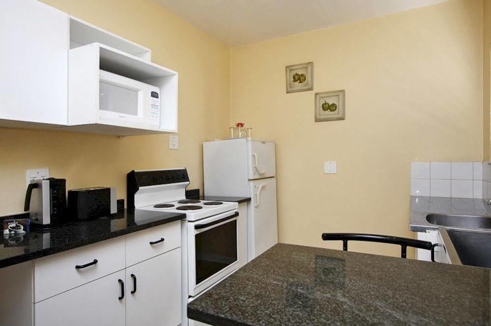 Vetho 2 Apartments Or Tambo Airport Kempton Park Esterno foto