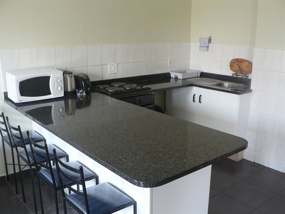 Vetho 2 Apartments Or Tambo Airport Kempton Park Esterno foto